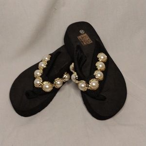 3/$20-Girl's SheIn flip flops